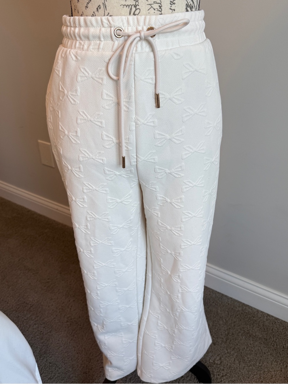 Mary Square Cream Bow Knit Pullover & Pant Set - Picture 2 of 3
